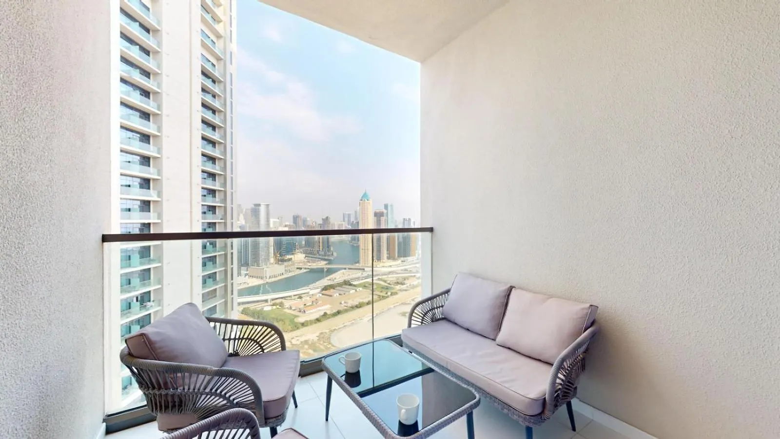 Apartment Aykon City - Exquisite Two Bedroom In Business Bay Dubai