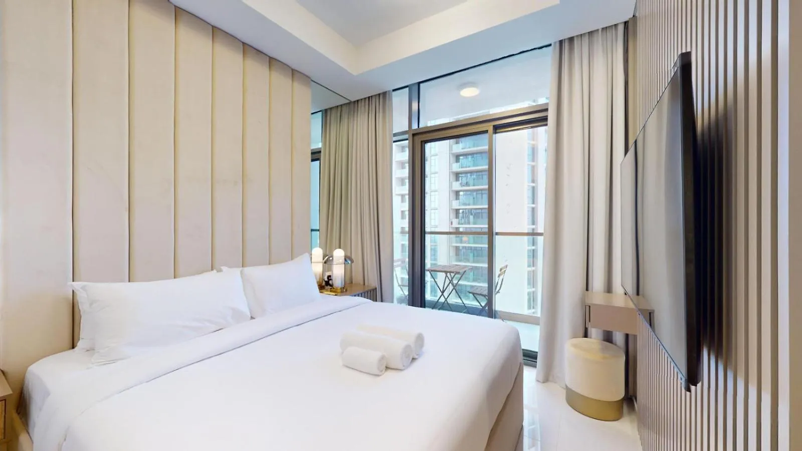Apartment Aykon City - Exquisite Two Bedroom In Business Bay Dubai